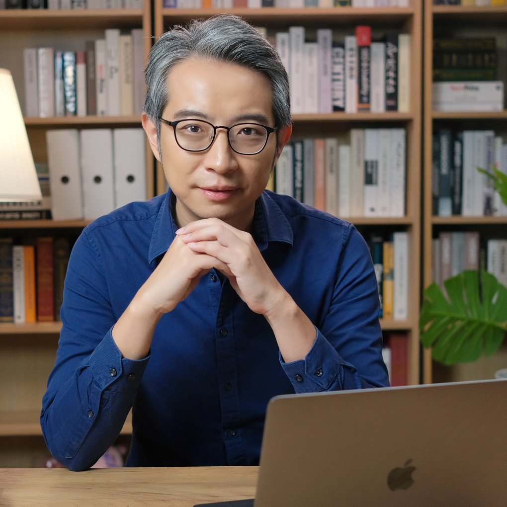 黃鐘毅 Esor Huang